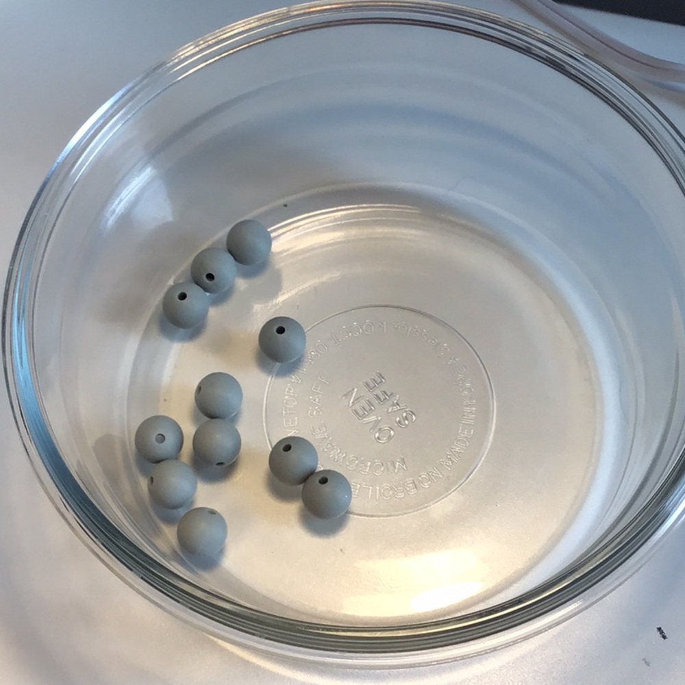 11 Qty 12mm light gray Color Silicone Beads